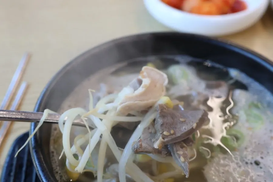 잡내 없이 손질된 창평시장국밥 내장