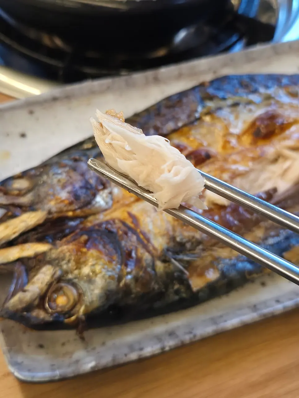 Plump grilled salted mackerel