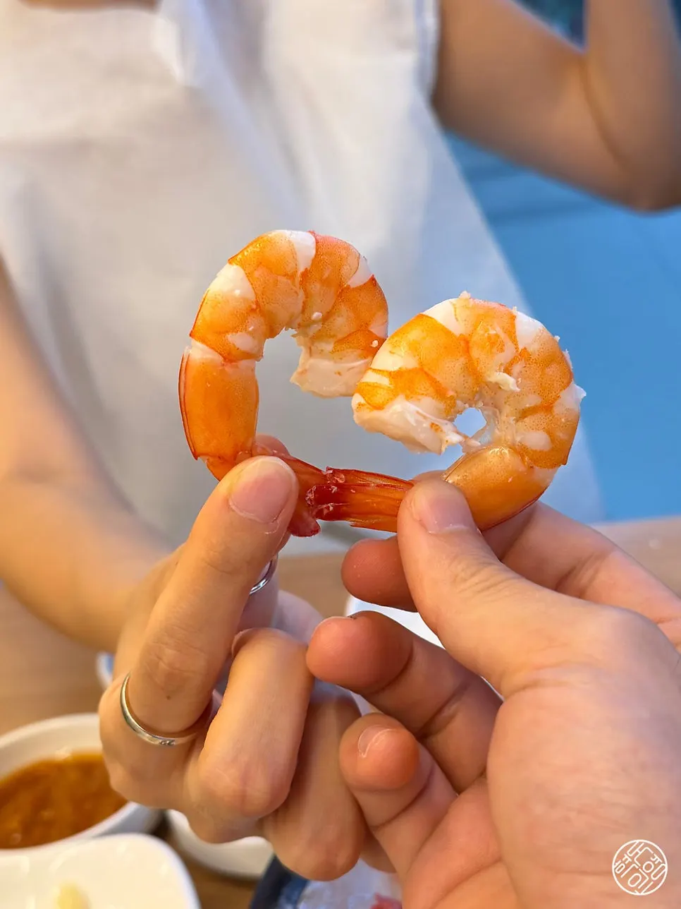 Plump, springy peeled shrimp meat