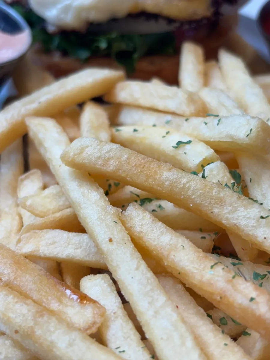 Fries with dipping sauce