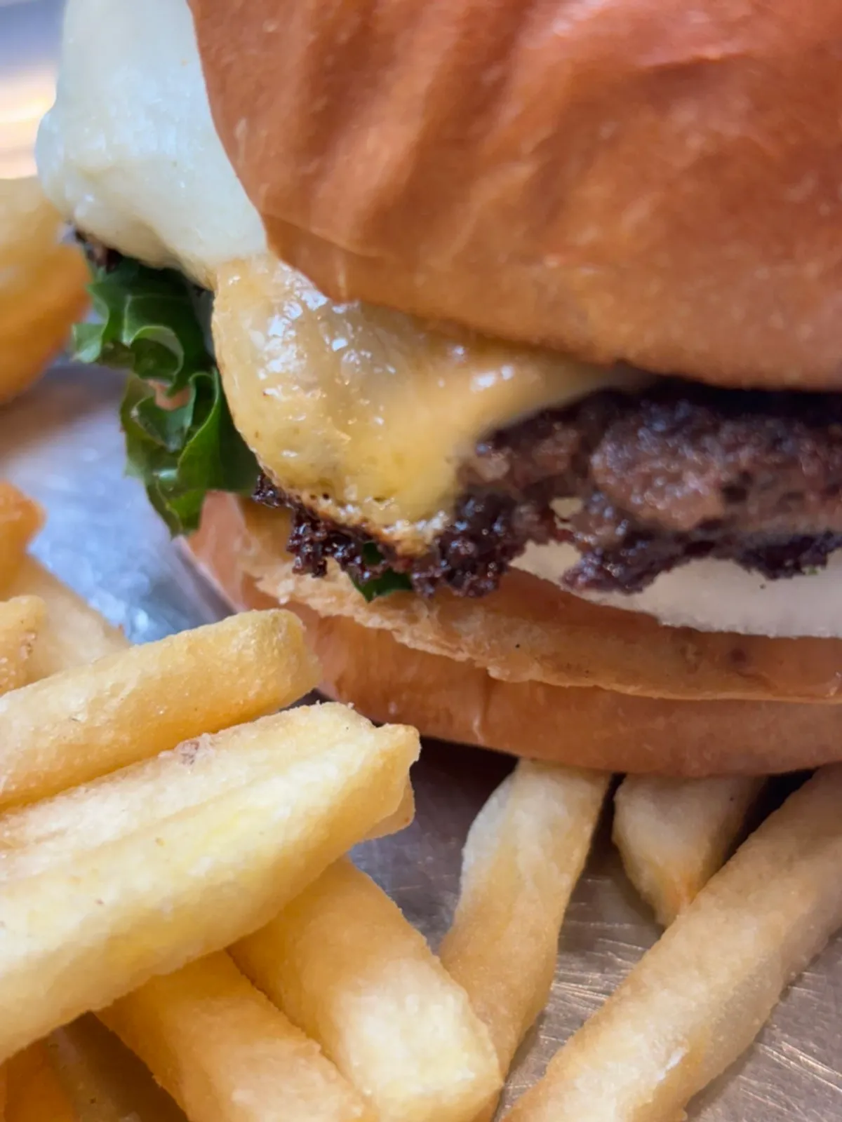 Burger with a 100% Korean beef patty