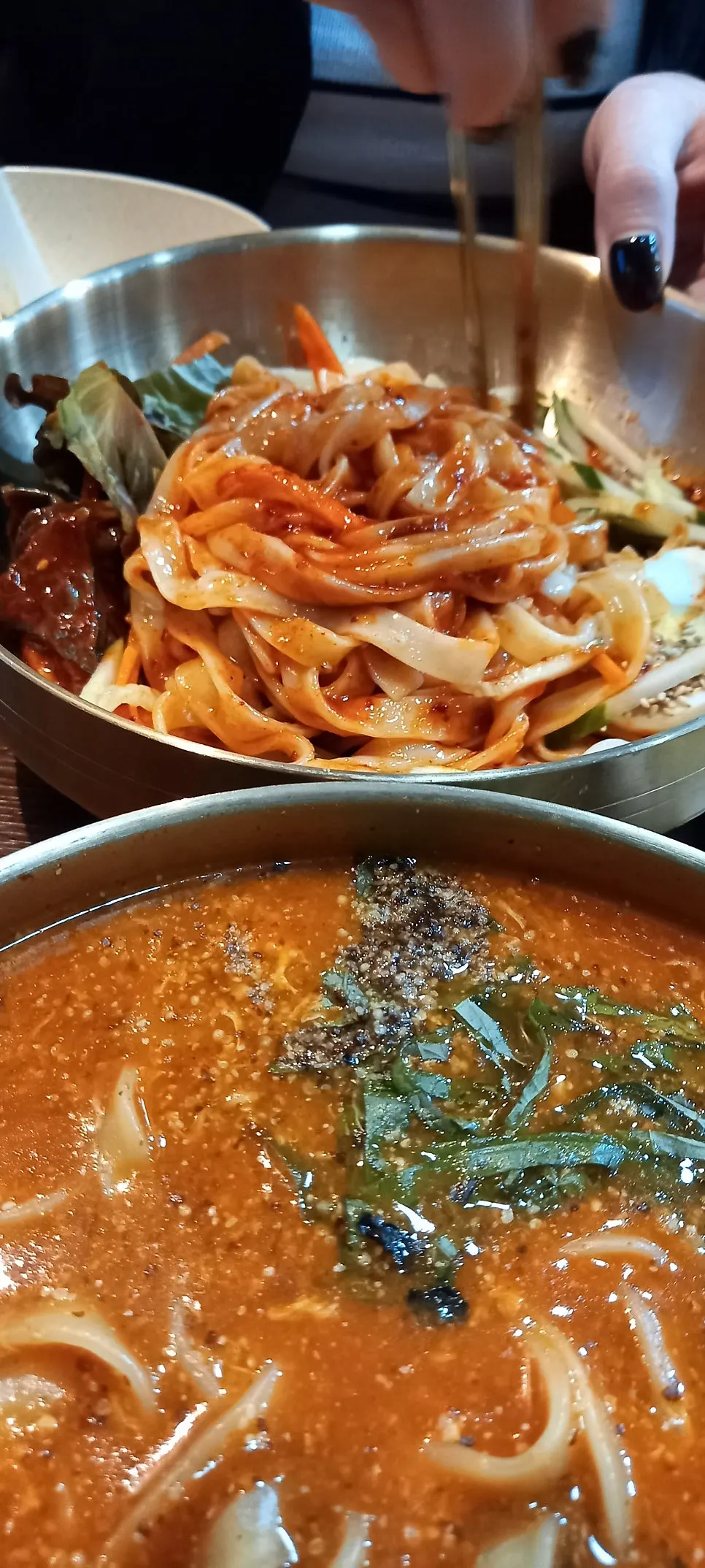 장칼국수 면을 건져 올린 모습