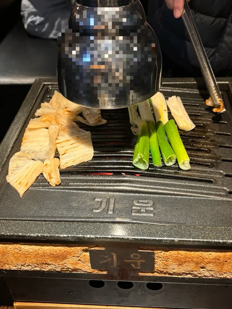 Galbi samgyeopsal on the charcoal grill