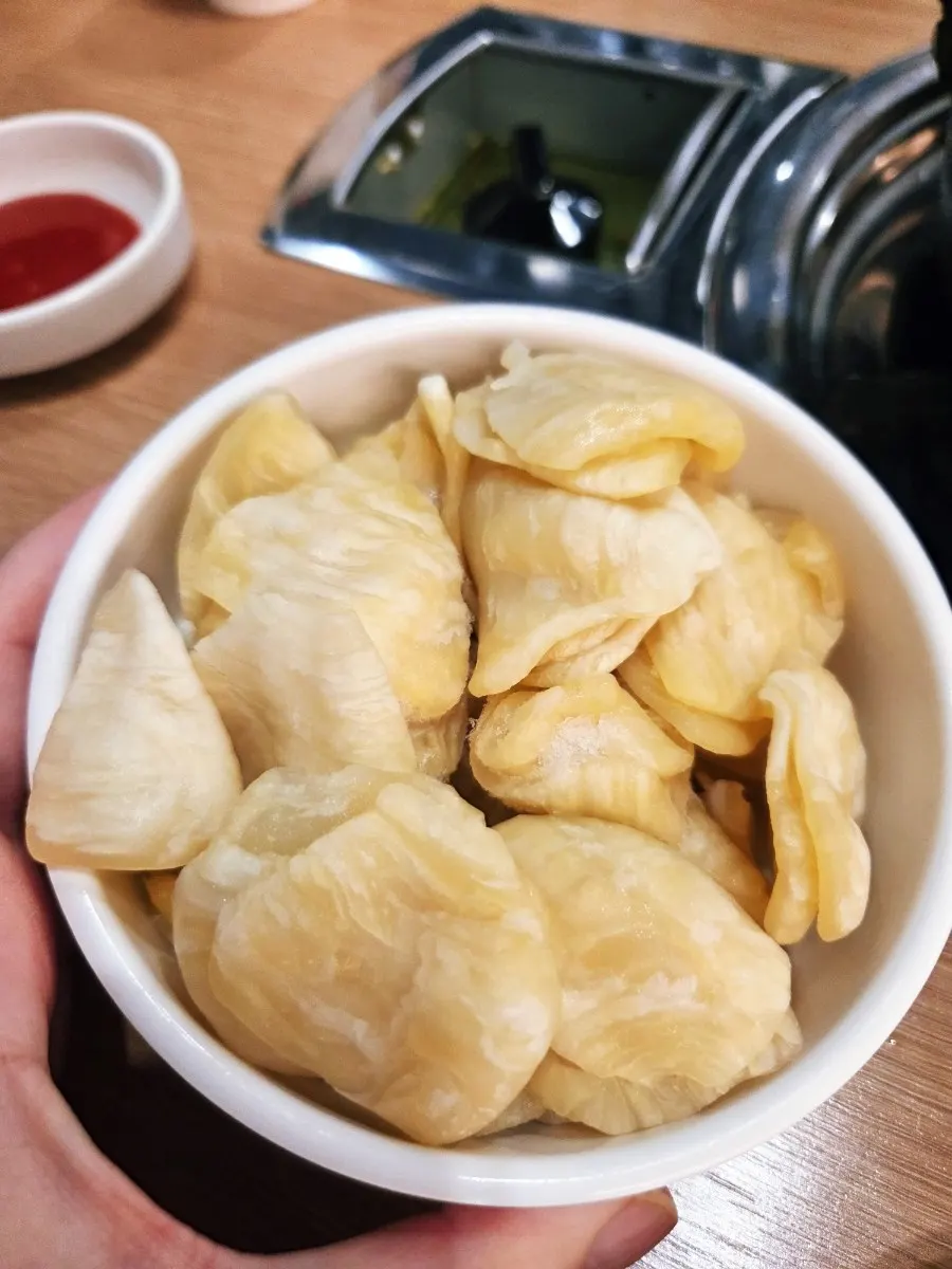 끓기 전 서더리매운탕 냄비