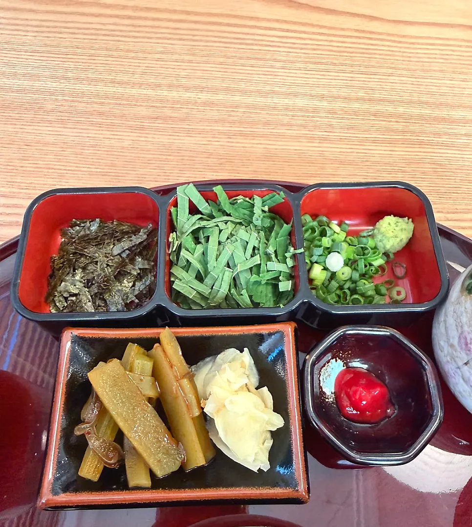 Hitsumabushi set with toppings