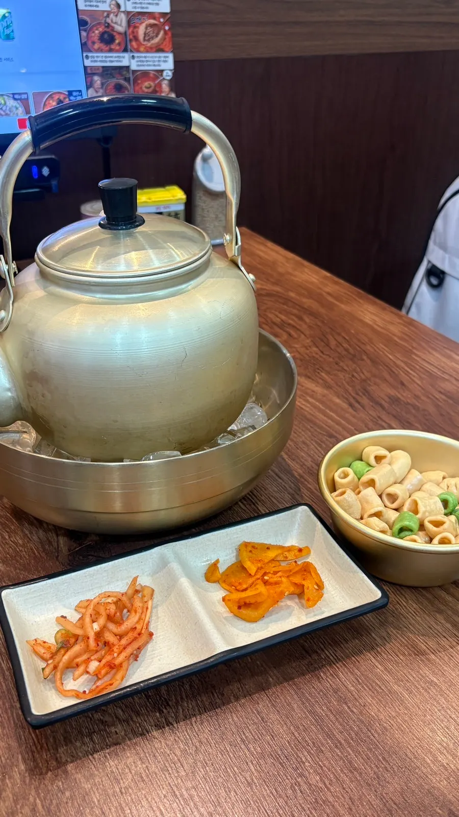 장칼국수와 감자전 주문 메뉴 구성