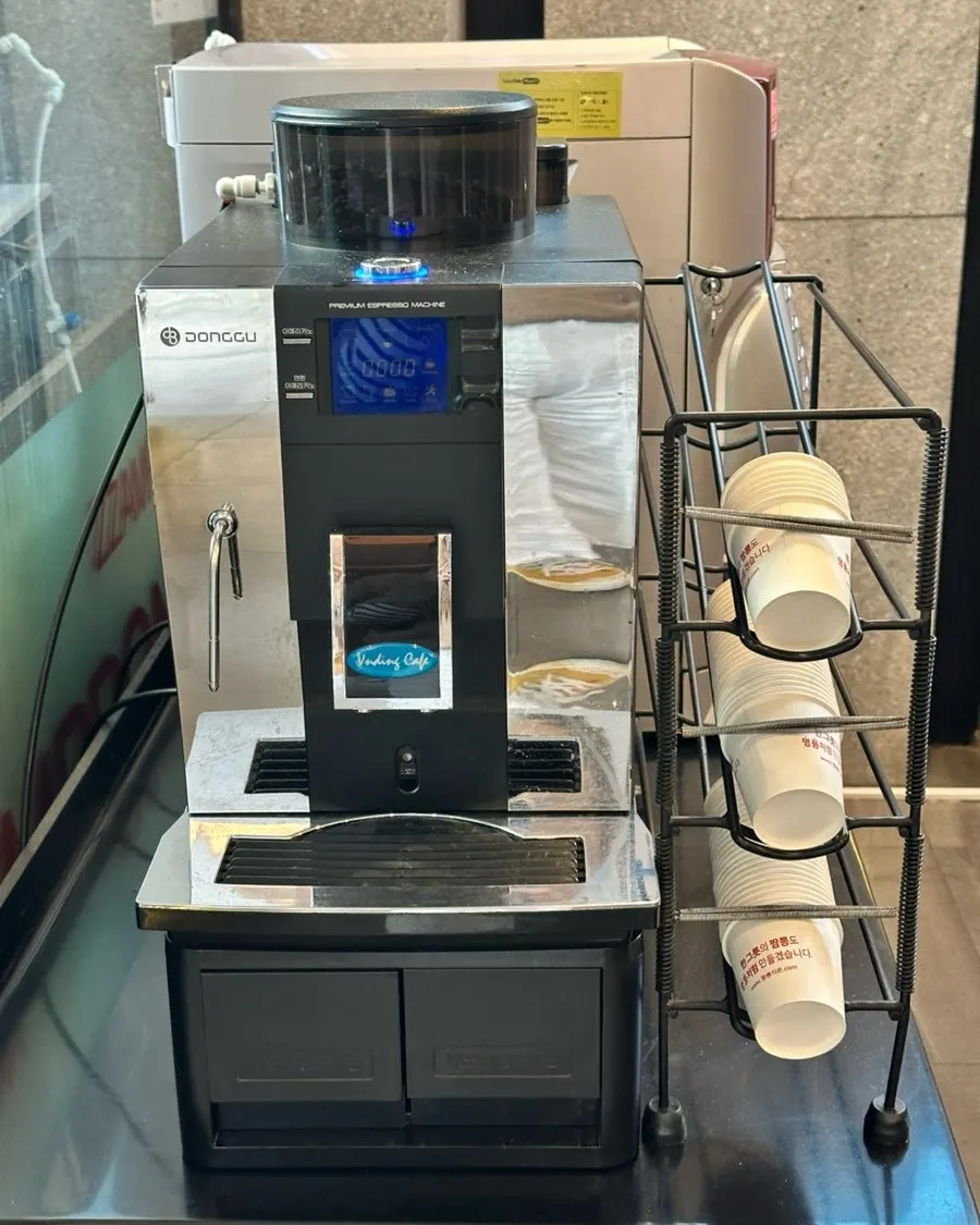 Dessert coffee machine at Jjamppong Jijon Yeoksam Branch