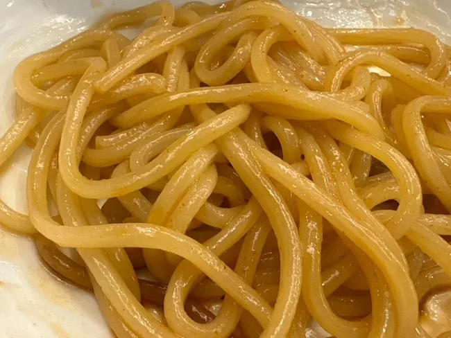 매콤한 짬뽕 국물과 면발