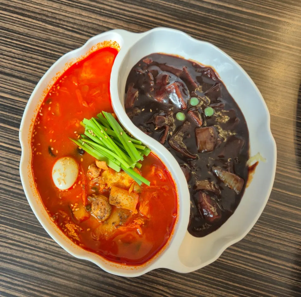 Jjajjamyeon with jjamppong and jjajangmyeon