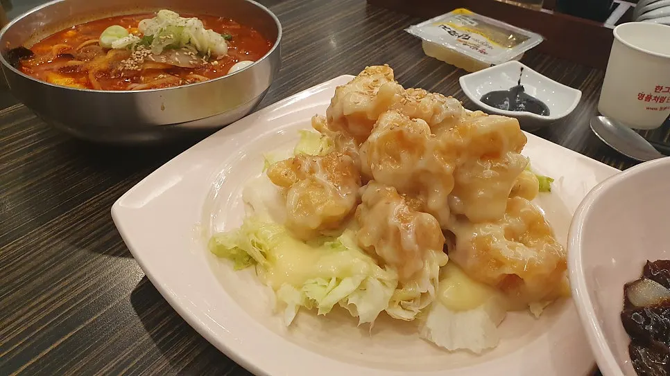 순두부짬뽕과 중식 메뉴 사진