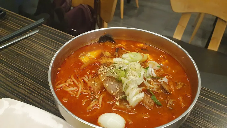 불맛 순두부짬뽕 식사 사진