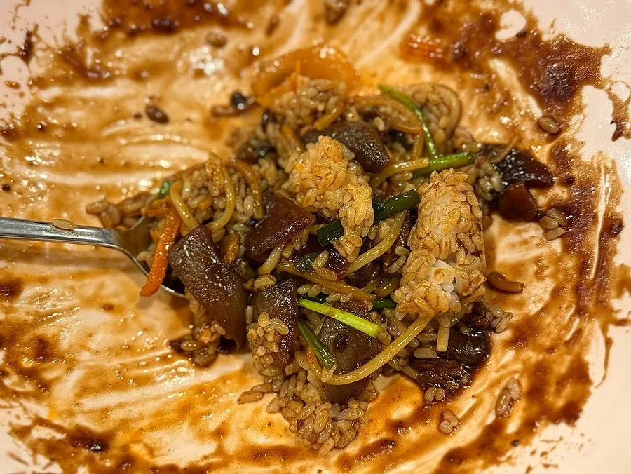 Rice mixed into the jjamppong broth