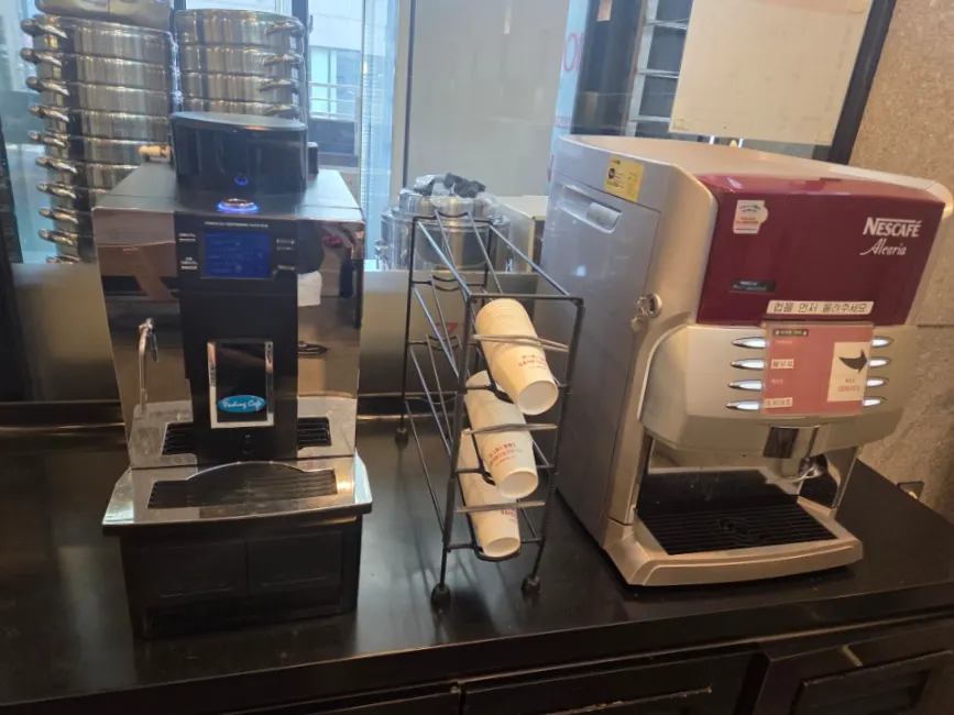 Tea and coffee corner at the self-serve bar