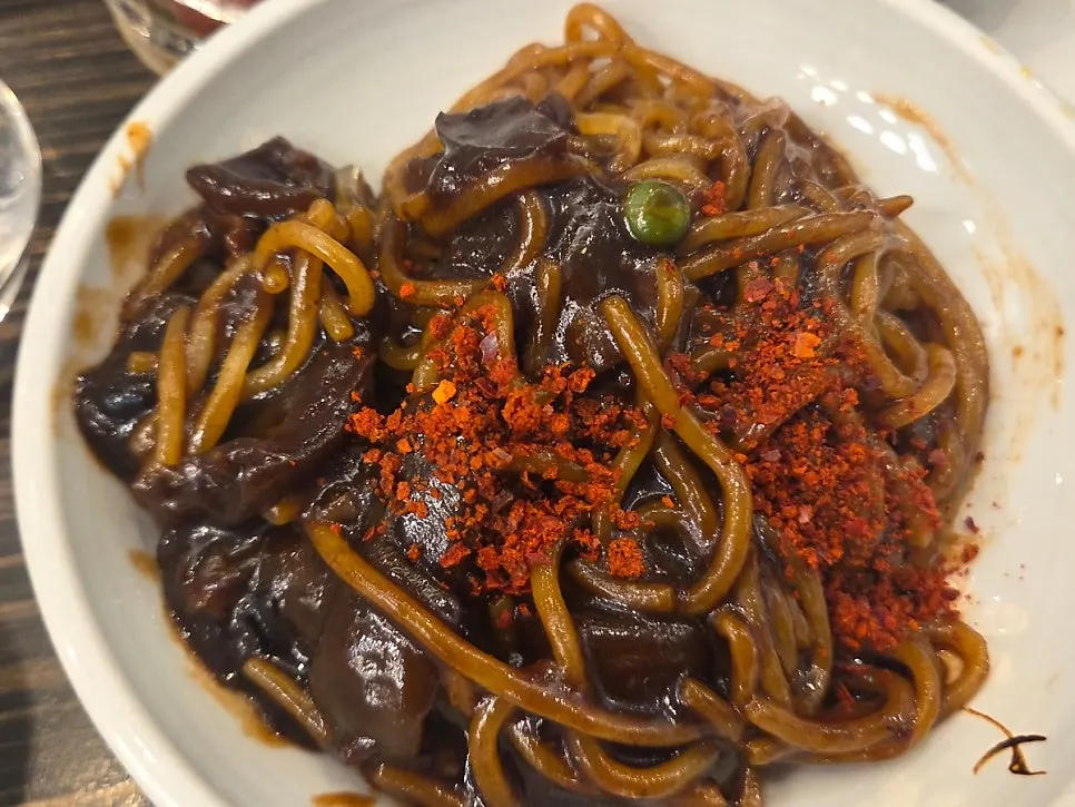 Jjajangmyeon with generous chunjang sauce