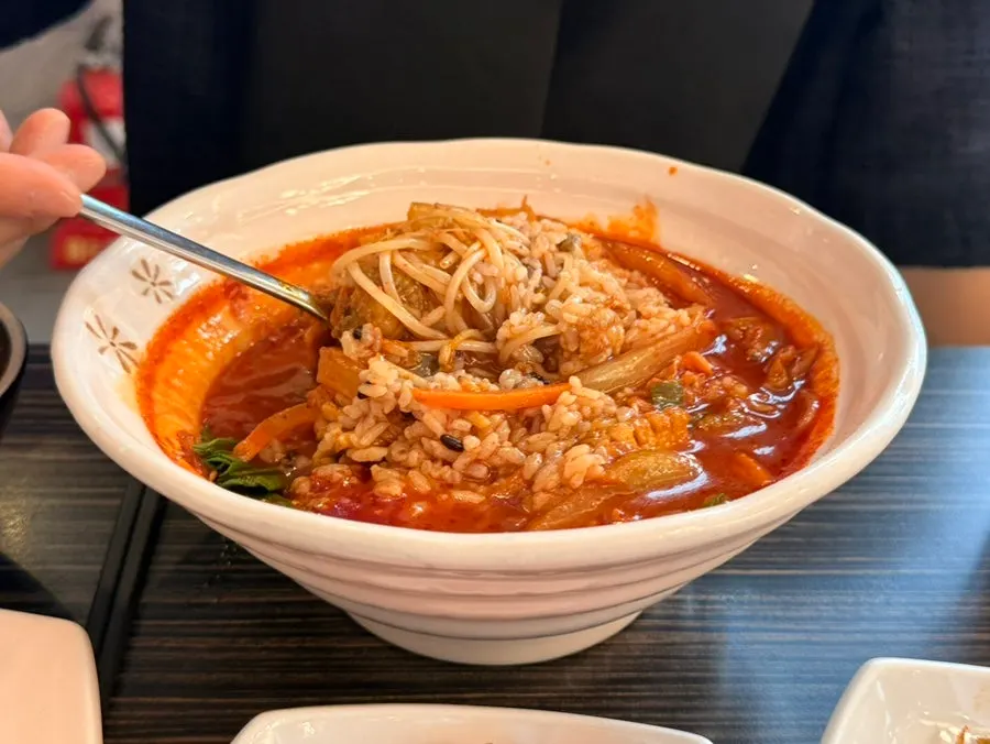 짬뽕 국물과 밥 조합