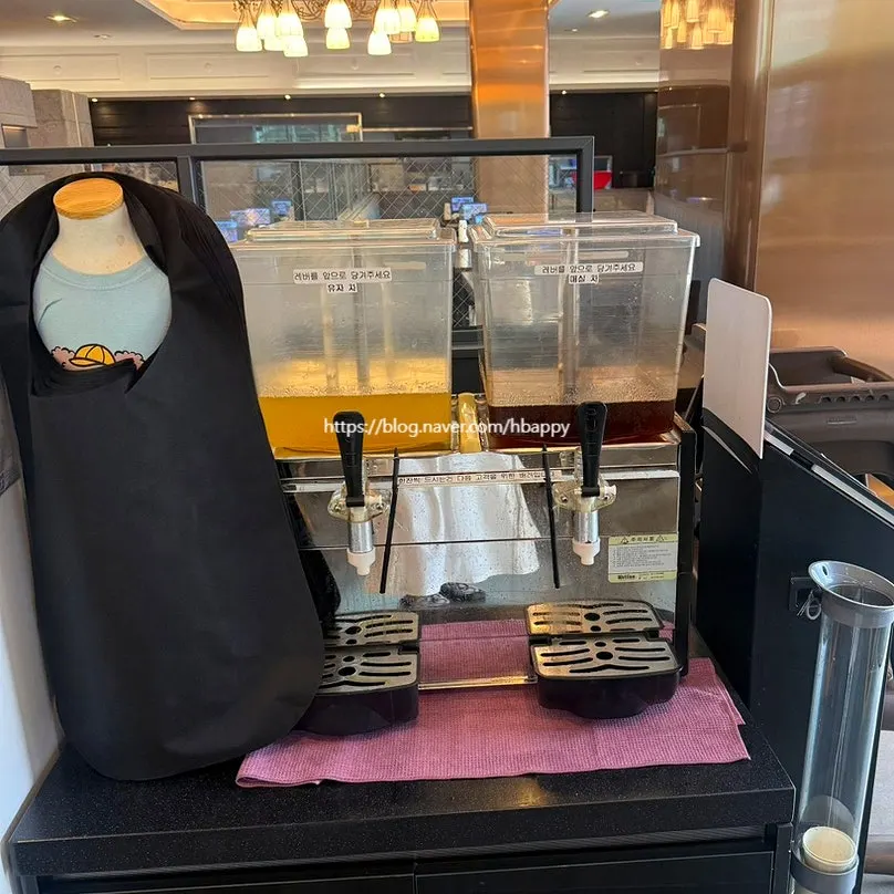 Yuzu tea and plum tea at the self-serve corner
