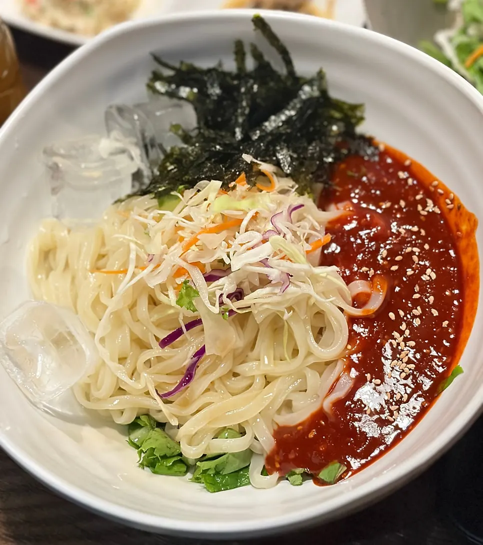 Spicy bibim kalguksu