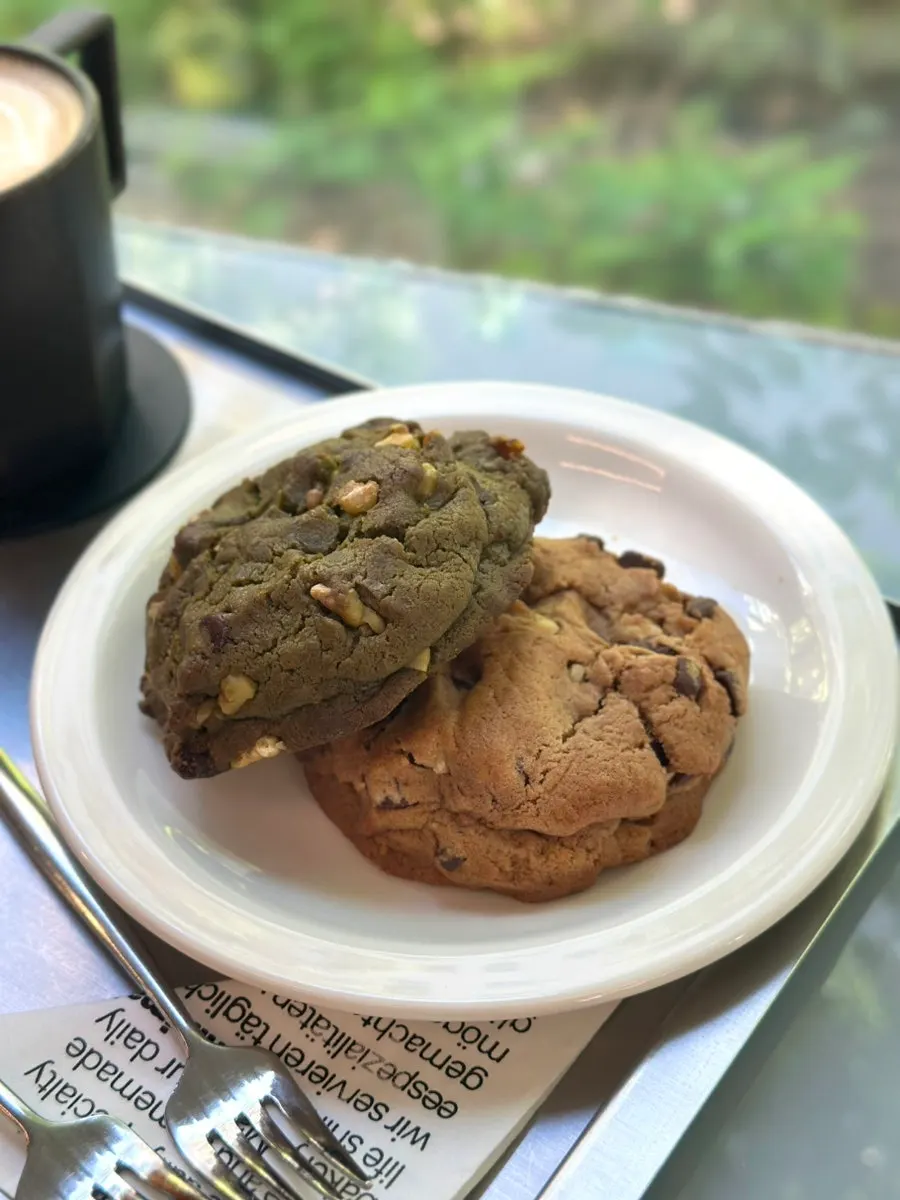 Thick New York Levain cookie