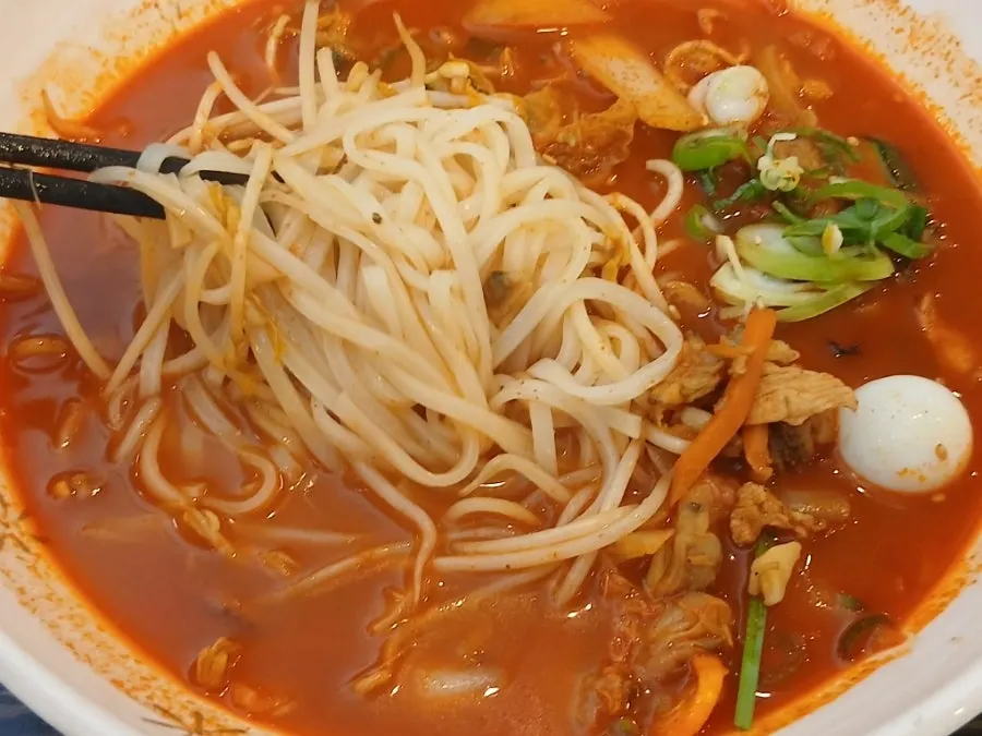 Jjamppong with soft rice noodles