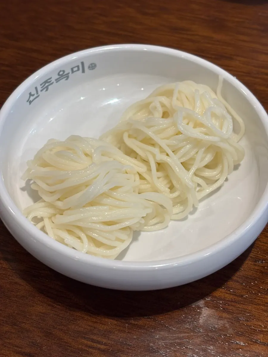 A glossy bowl of Saecheongmu rice