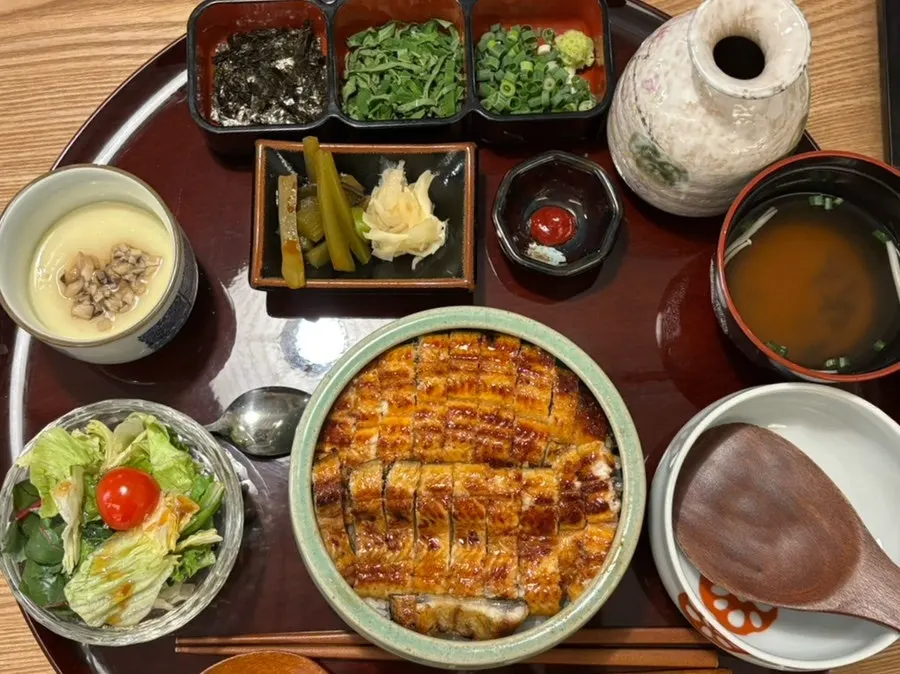 Premium hitsumabushi set spread