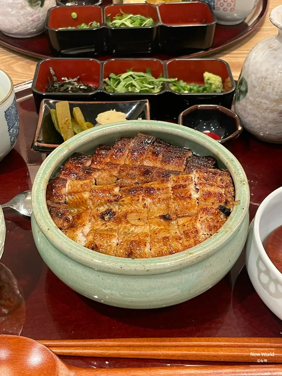 Whole-eel hitsumabushi set