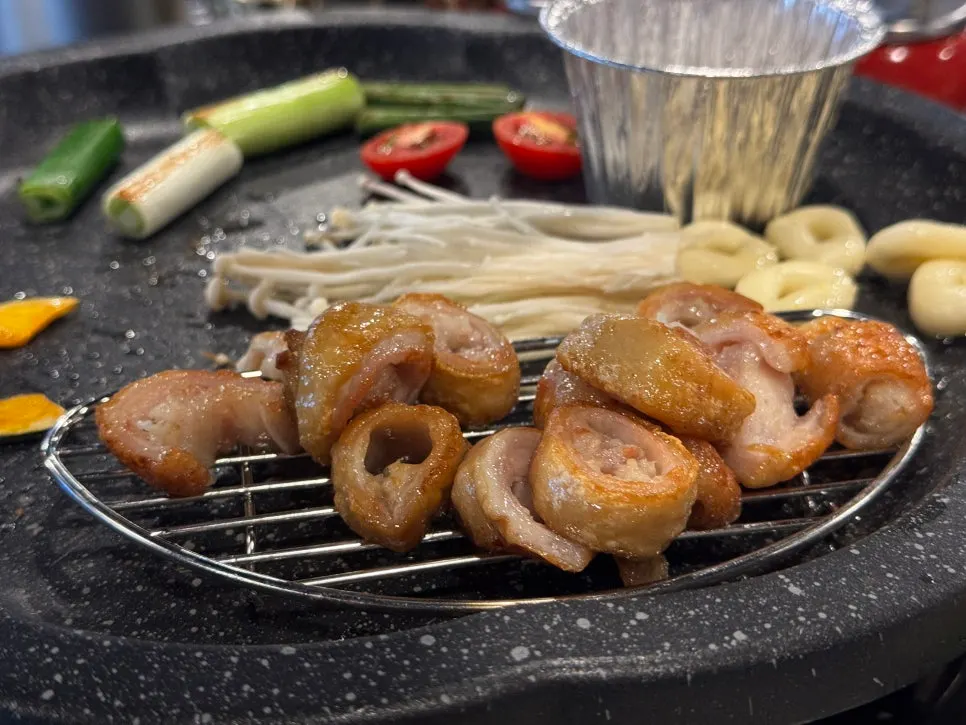 Lotus-leaf low-temperature aged makchang grilling