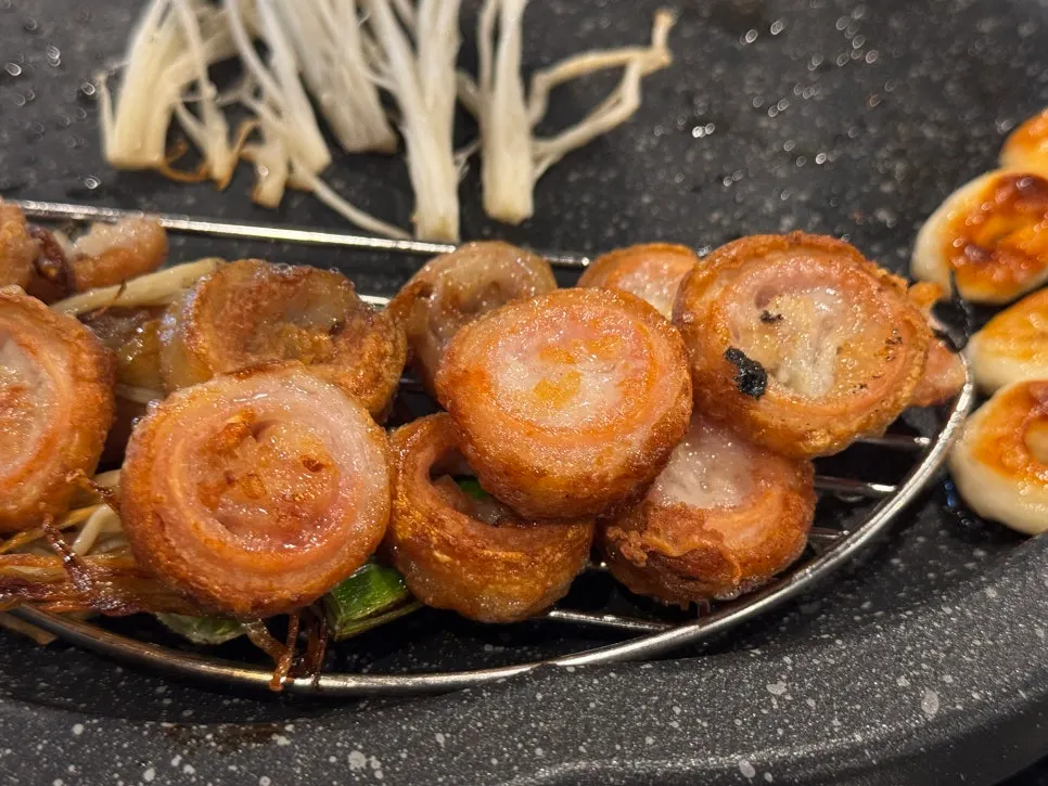 Yeon makchang cooked on the grill