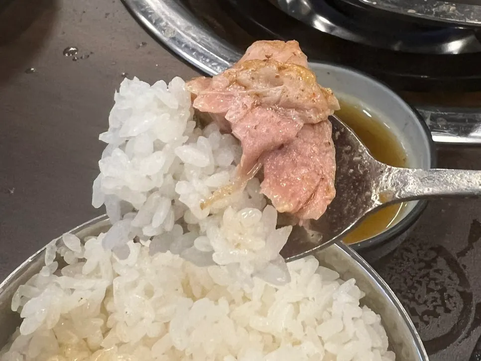 감자와 시래기가 든 감자탕 국물