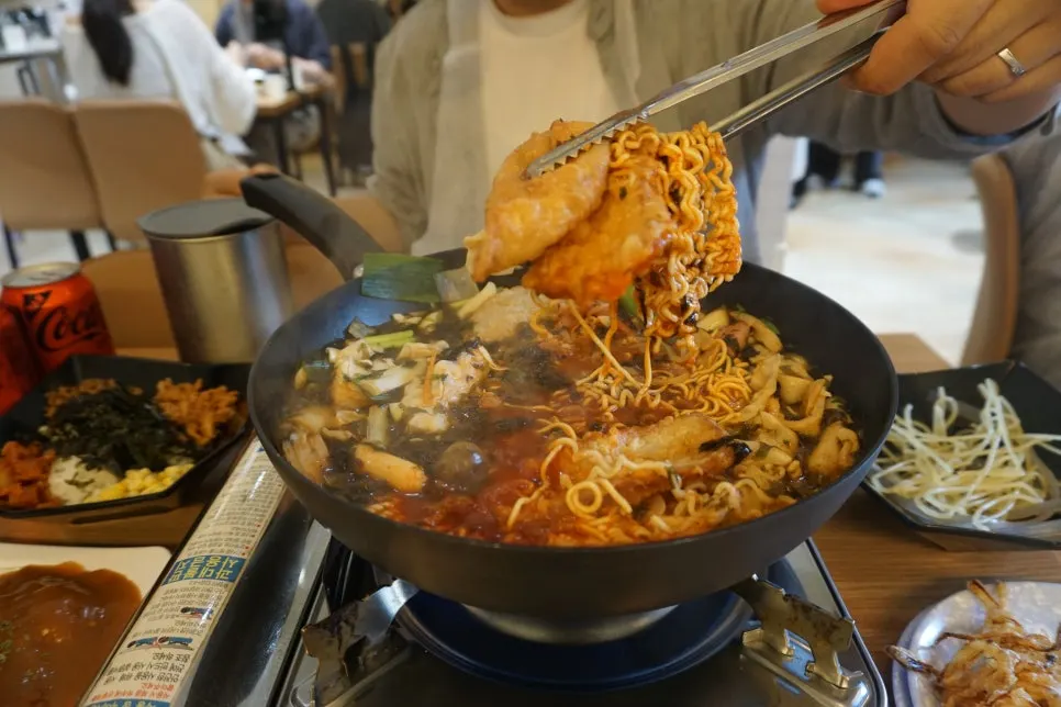 Kunjungan ke Pan Fan untuk tteokbokki instan di Yeongdeungpo