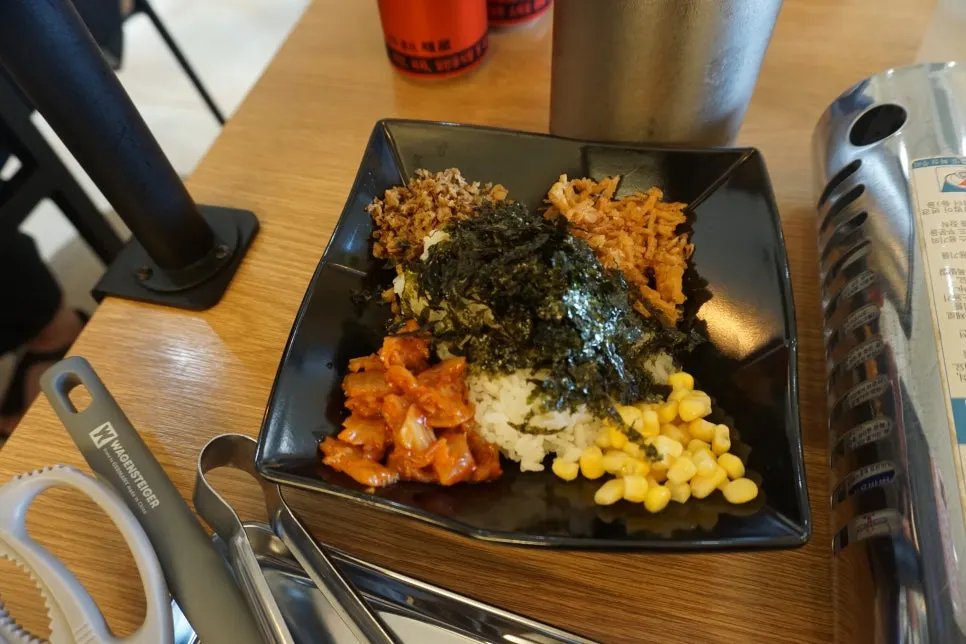 Tteokbokki dengan Wando rock laver dan brisket