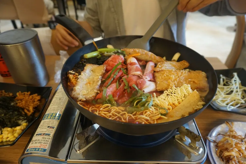 Kuah Wando rock laver brisket tteokbokki