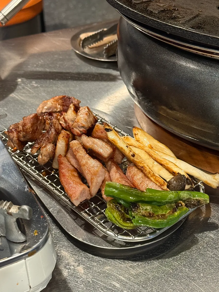 Meat grilled again with garlic