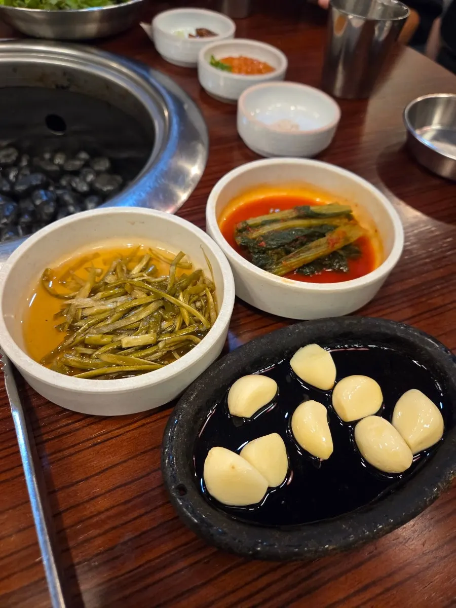 Side dishes served alongside the meat