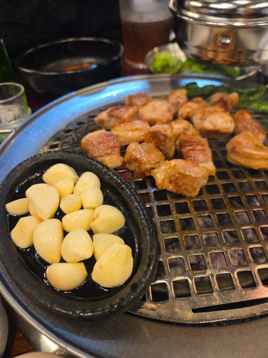 Staff grilling the gabrisal