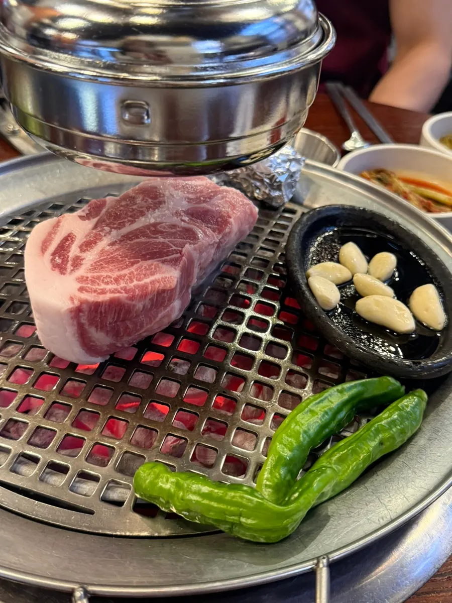 동래정 목살과 삼겹살 주문 구성