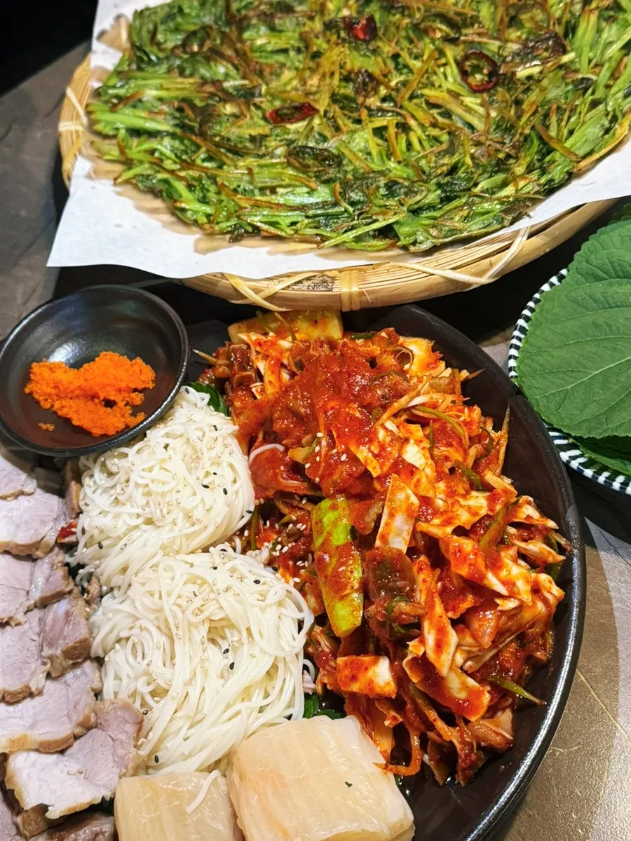 식사 마무리 무렵 부치곰 테이블