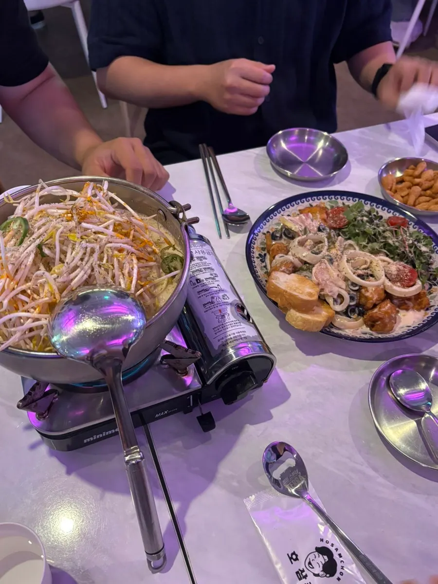 Menu selection at Ho Samchon Yeongdeungpo Main Branch