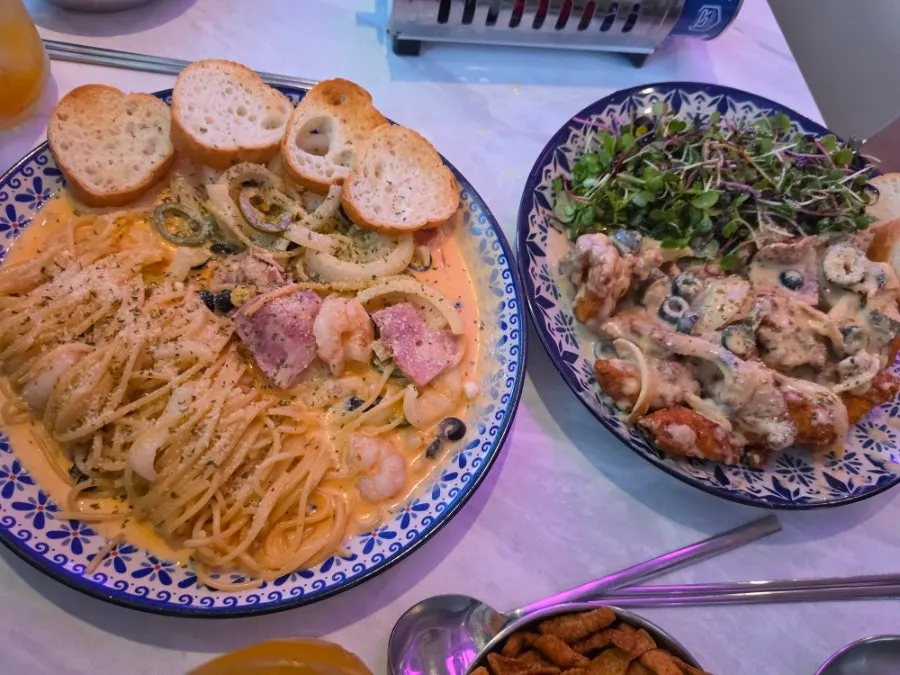 Close-up of carbonara chicken with jalapeños