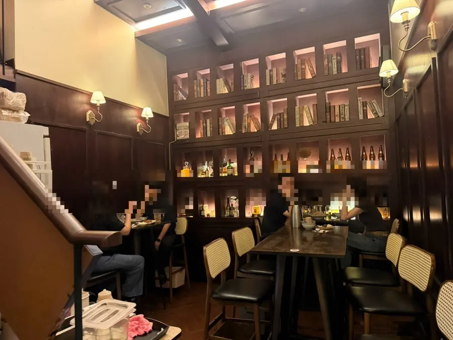 1st-floor table seating interior at Nani Byeolgwan Yeongdeungpo Branch