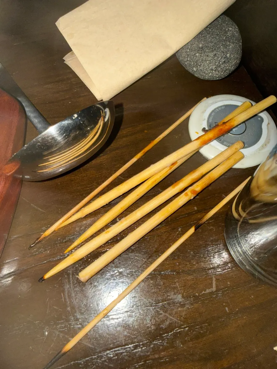 Charcoal-scented chicken and daechang skewers