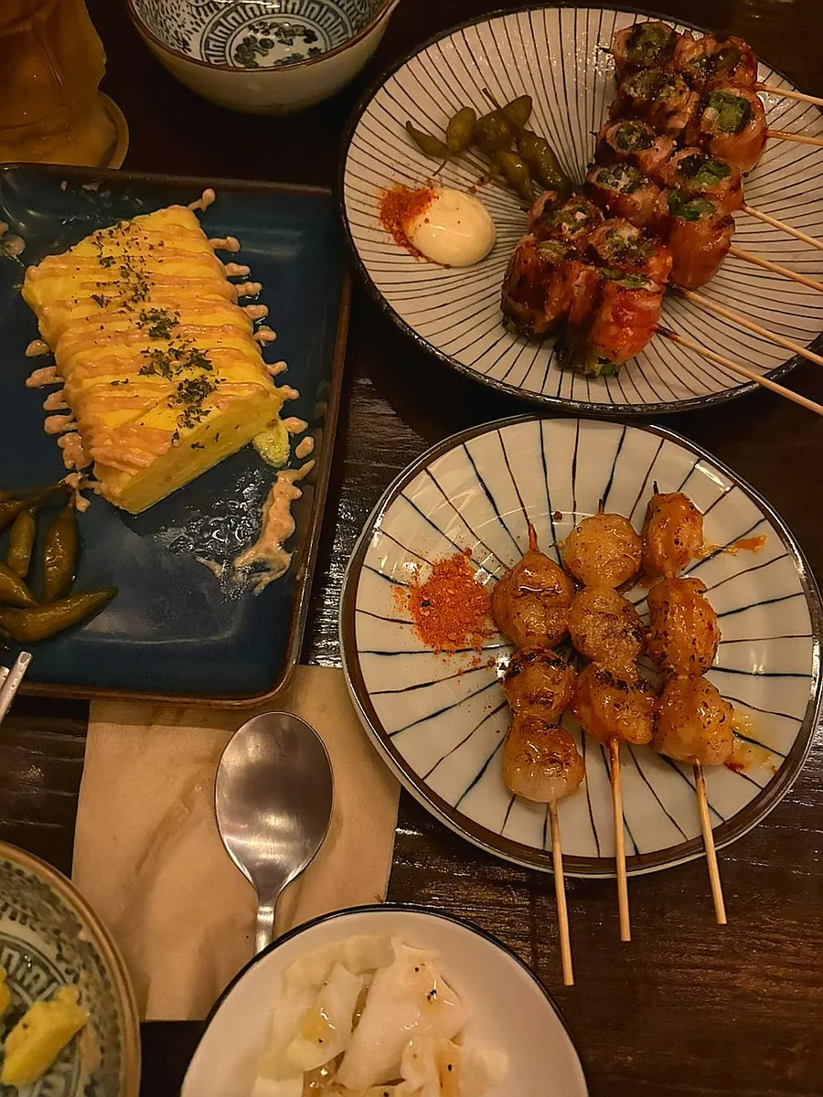 한 입 크기로 잘린 대창꼬치