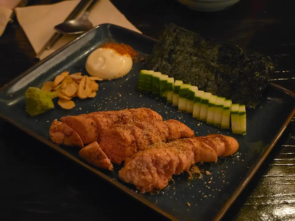 불향 입은 야키도리 꼬치 접시