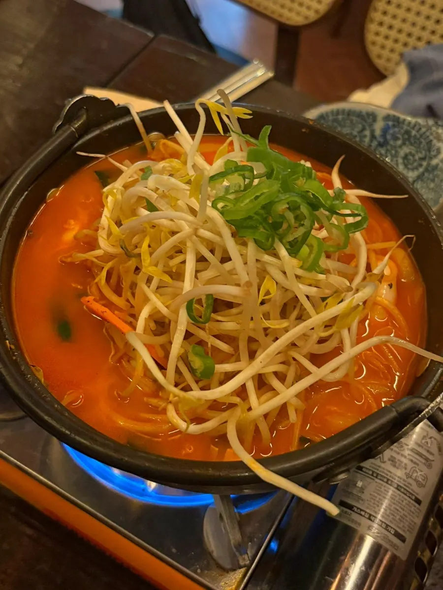 Spicy Nagasaki seafood nabe served first