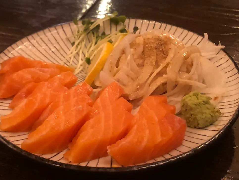 Plate of thick-cut salmon sashimi
