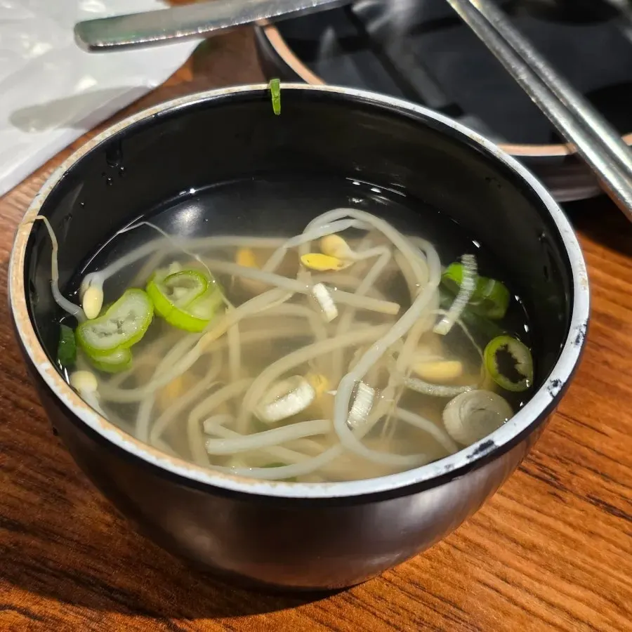 보족세트와 콩나물국 상차림