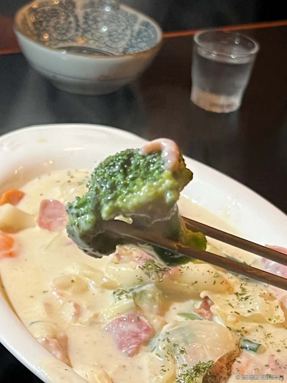 Broccoli inside the cream tteokbokki