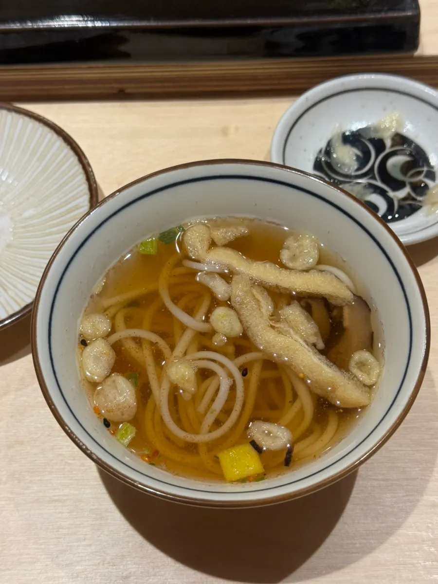 Thin-noodle goto udon