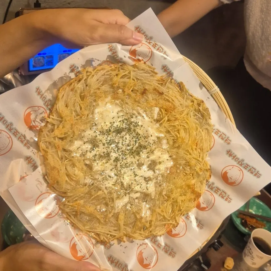 모차렐라 치즈가 들어간 치즈 감자채전