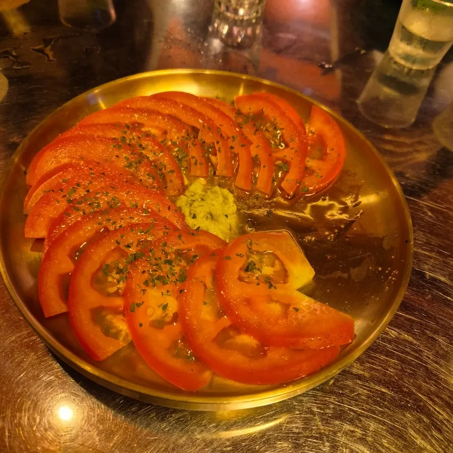 꼬치 어묵과 대파가 들어간 칼칼한 어묵탕